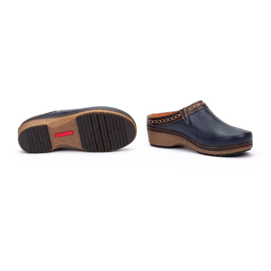 Pikolinos GRANADA Women's leather clogs - Blue