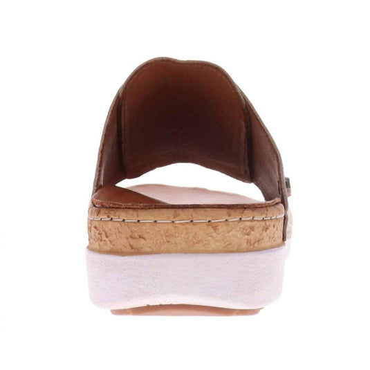 Revere – Women’s Antalya Slide Sandal Gold Linen