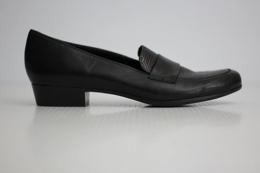 Munro Kiera Black Leather W/LIZARD