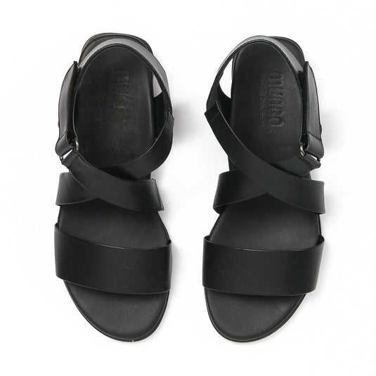Munro Women's Souki Sandals Black Leather