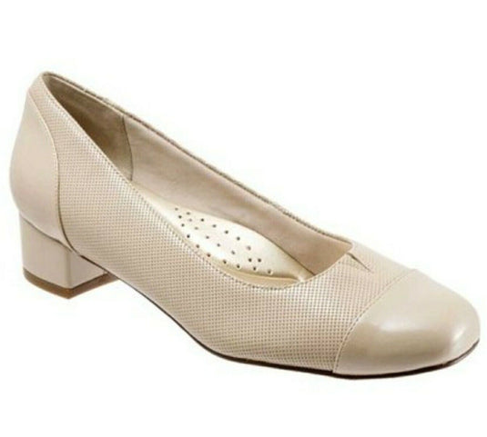 Trotters Women's Danelle Block Heel Nude