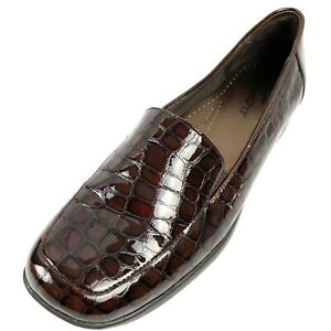 Trotters Women's Jenn Slip-On, dk Brown Croc