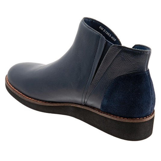 Softwalk Women's Wesley Ankle Boot Navy