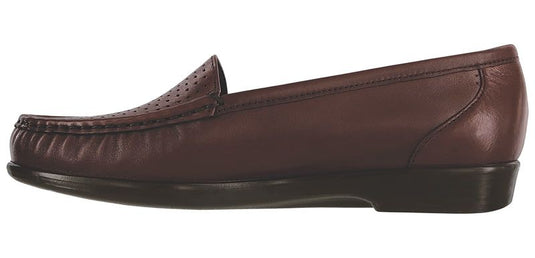 SAS Women's Savvy Flat Moccasin Wine