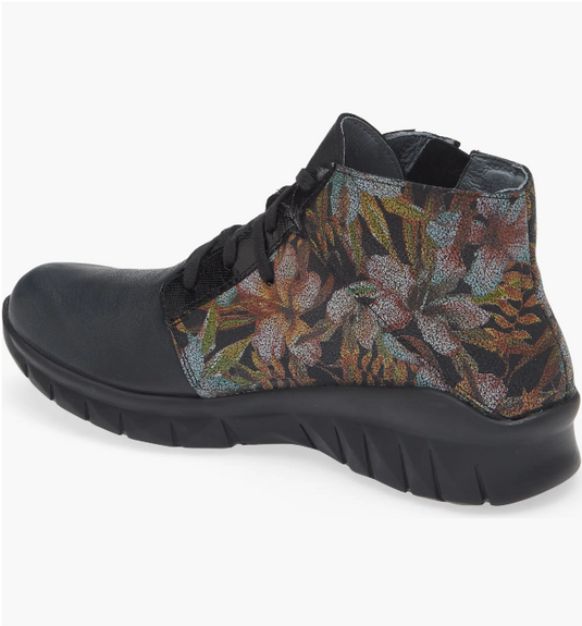 Naot Women's Polaris Soft Black Leather/Dark Floral