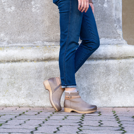 Dansko Women's Brook Taupe Burnished Nubuck