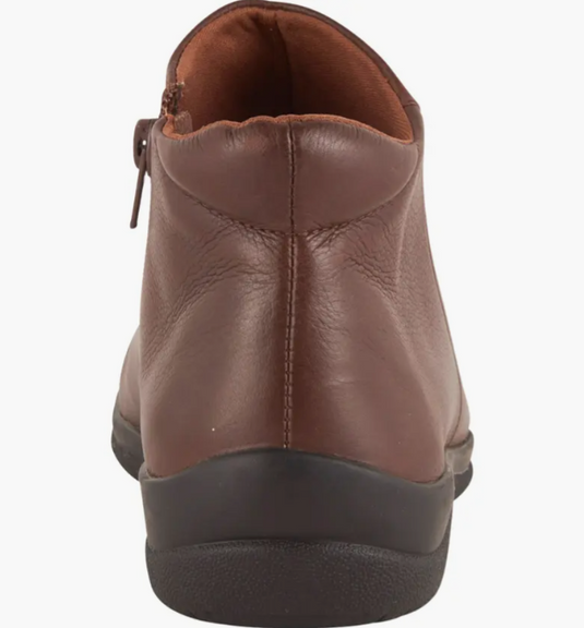 David Tate Women's Sportivo Waterproof Bootie Brown