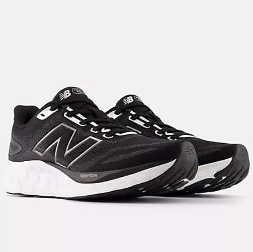 New Balance Women's Fresh Foam 680v8 Black/Light Gold Metallic/ Black Metallic