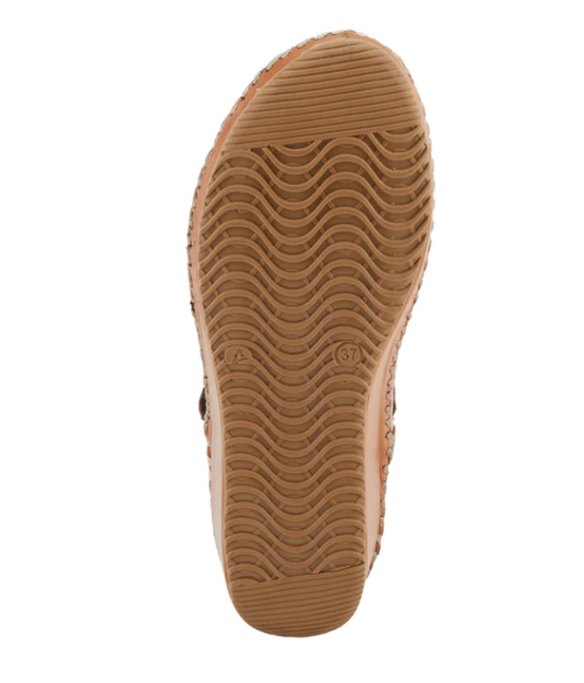 Spring Step Women's Santonio Camel