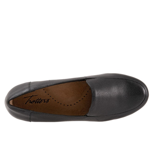 Trotters Women's Deanna Slip On Black Leather