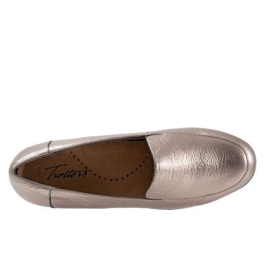 Trotters Women's Deanna Slip On Pewter